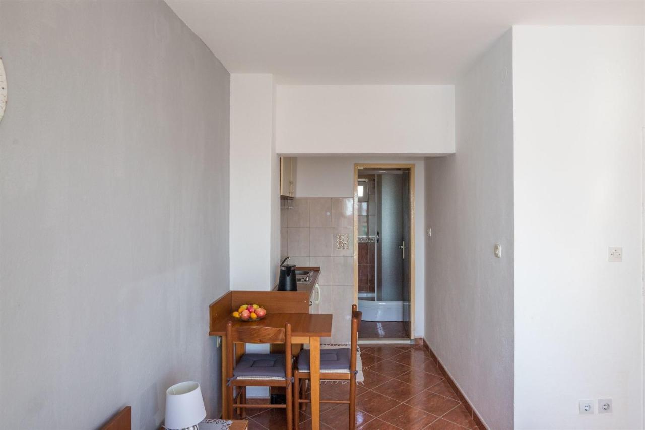 Apartments Tolj 이그라네 외부 사진
