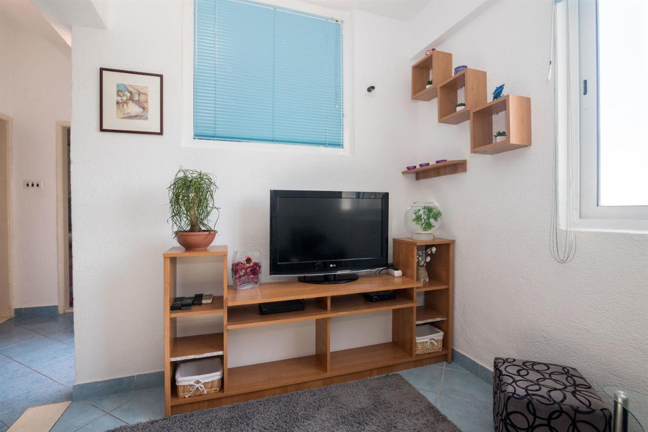Apartments Tolj 이그라네 외부 사진