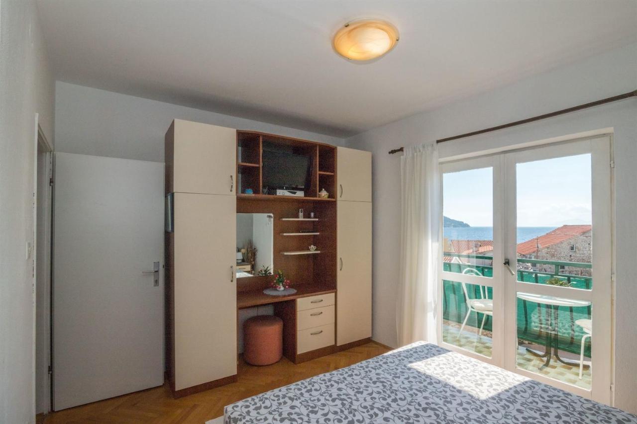 Apartments Tolj 이그라네 외부 사진
