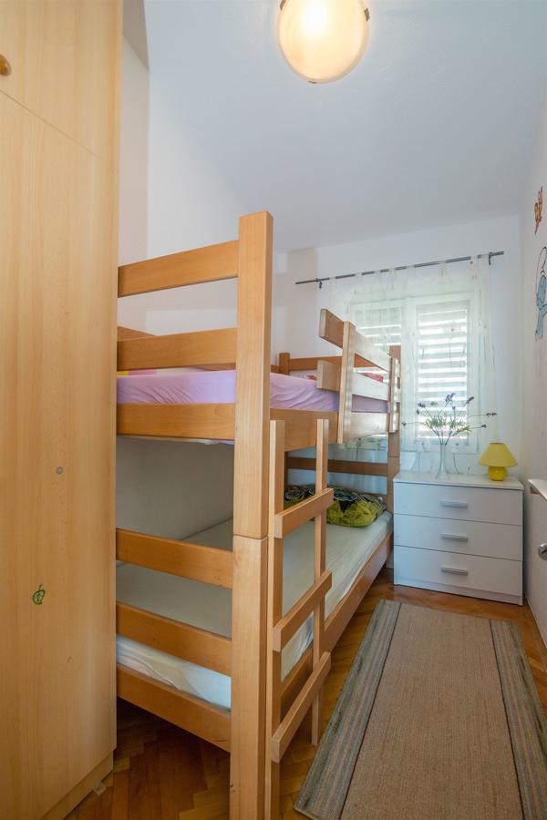 Apartments Tolj 이그라네 외부 사진