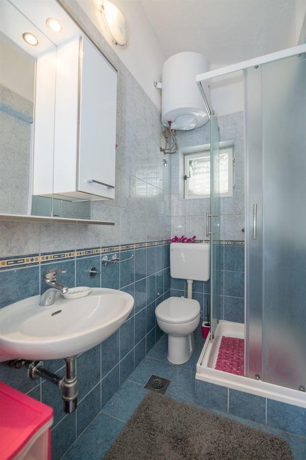 Apartments Tolj 이그라네 외부 사진
